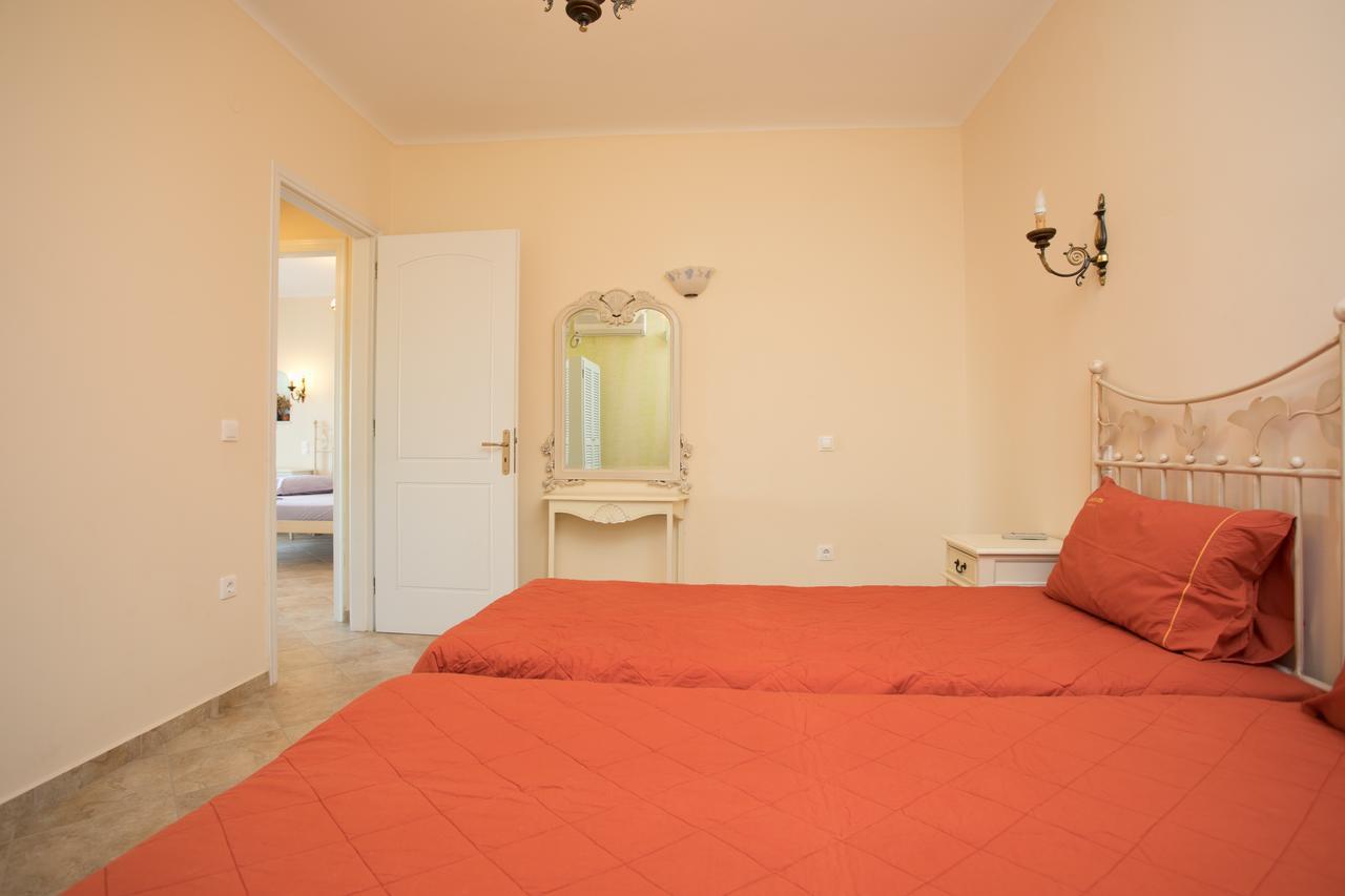 Athina Villa
