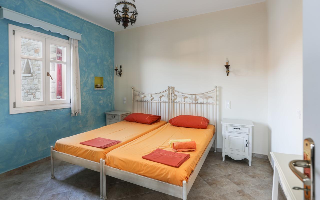 Athina Villa Ambrami