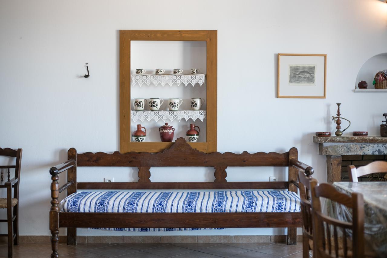 Athina Villa Ambrami